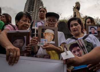 Filipinos March Against The Drug Killings In Manila