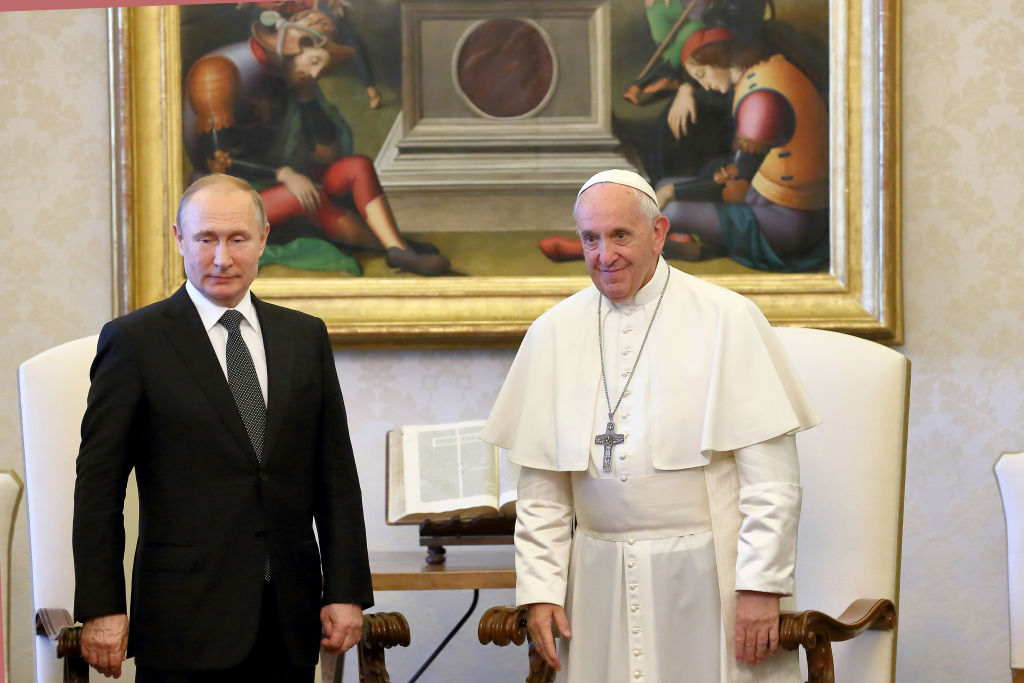 El Papa pidió reunirse con Putin y hace un llamado por la paz
