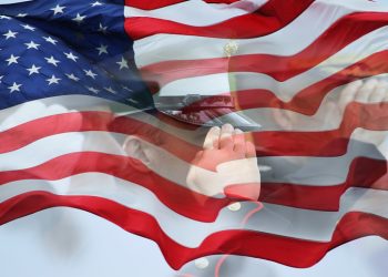 Soldiers salute at US Memorial Day